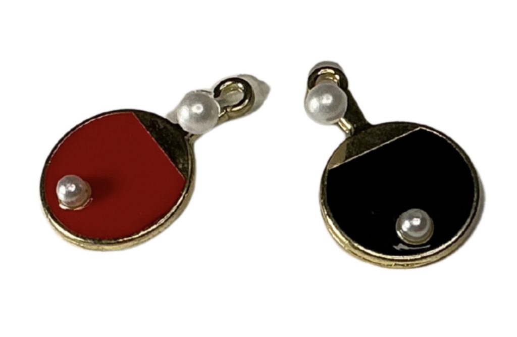 Tischtennis-Ohrstecker Tischtennisschläger rot